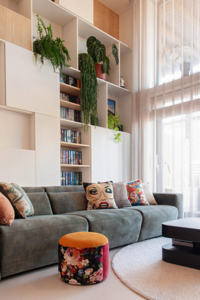 Vakkenkast van Oud is Nieuw in splitlevelwoning Zoetermeer